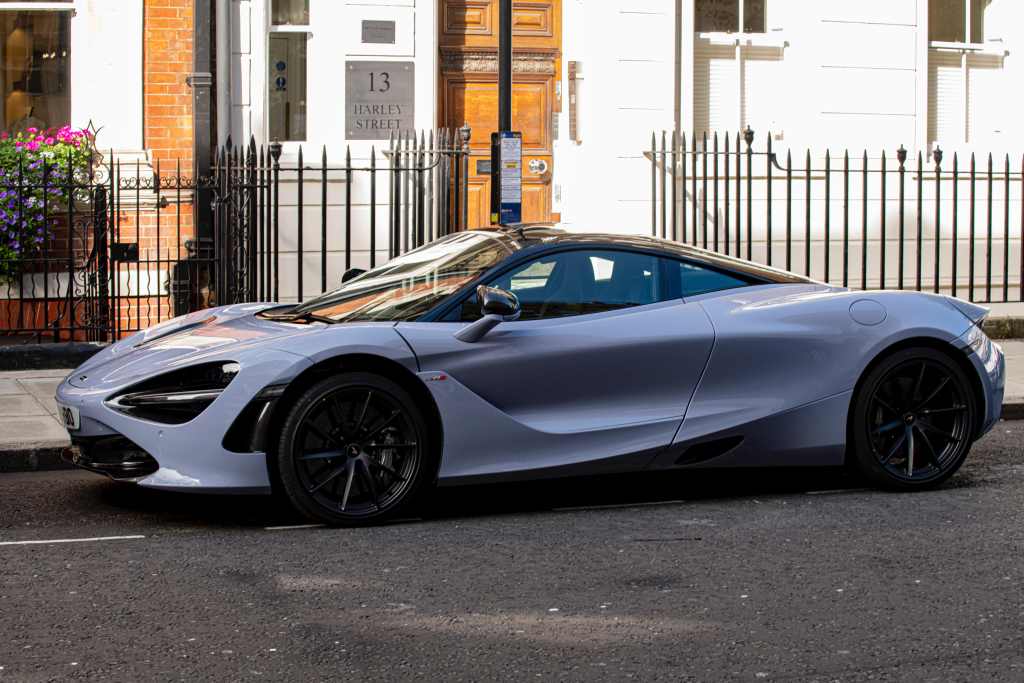 McLaren P1 1