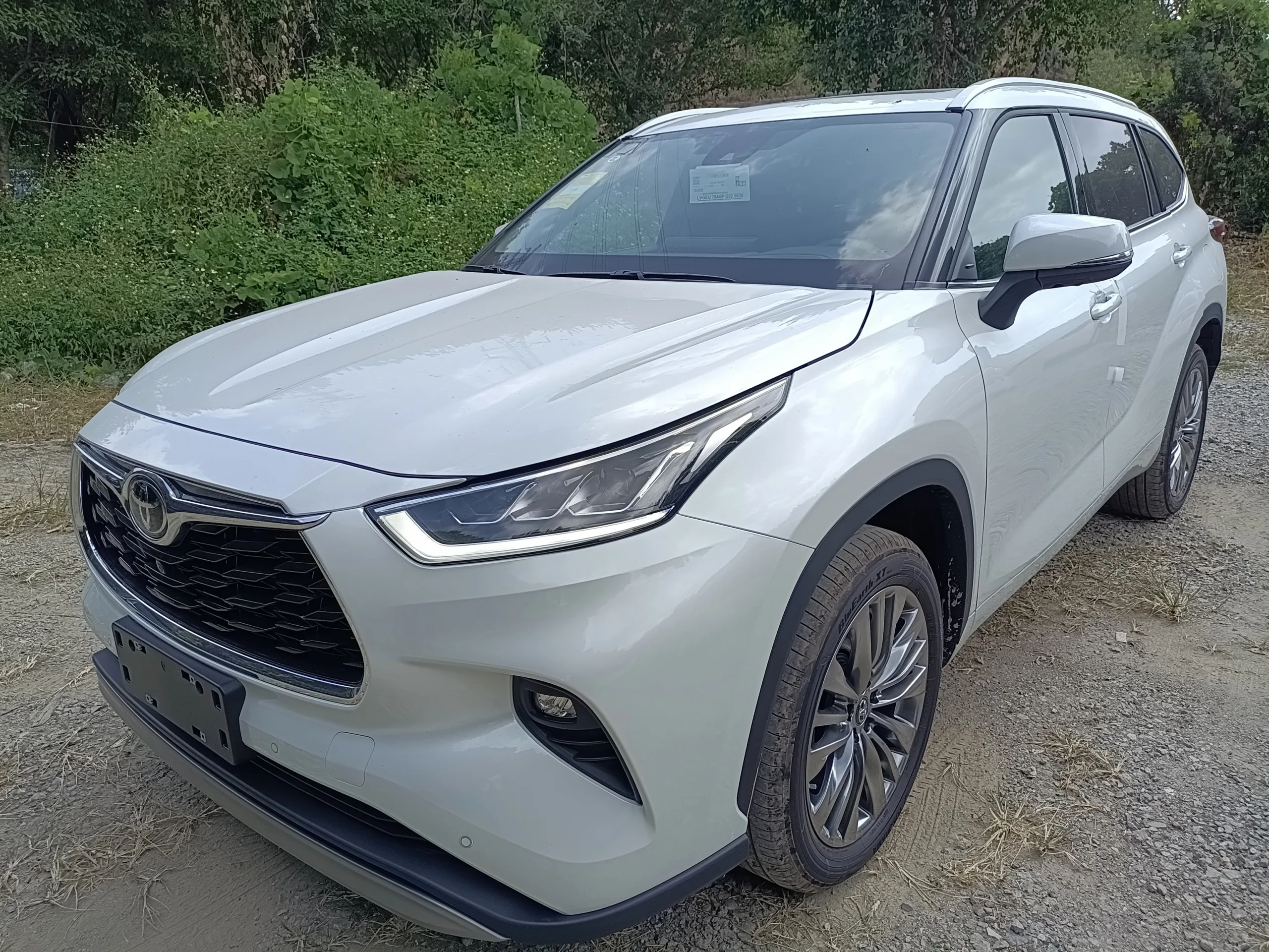 Toyota CROWN KLUGER ENON Cars