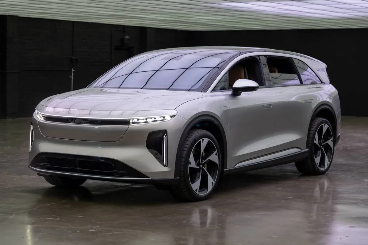 The 2025 Lucid Gravity: Luxury SUV Evolved – Intrigue or Intimidation?