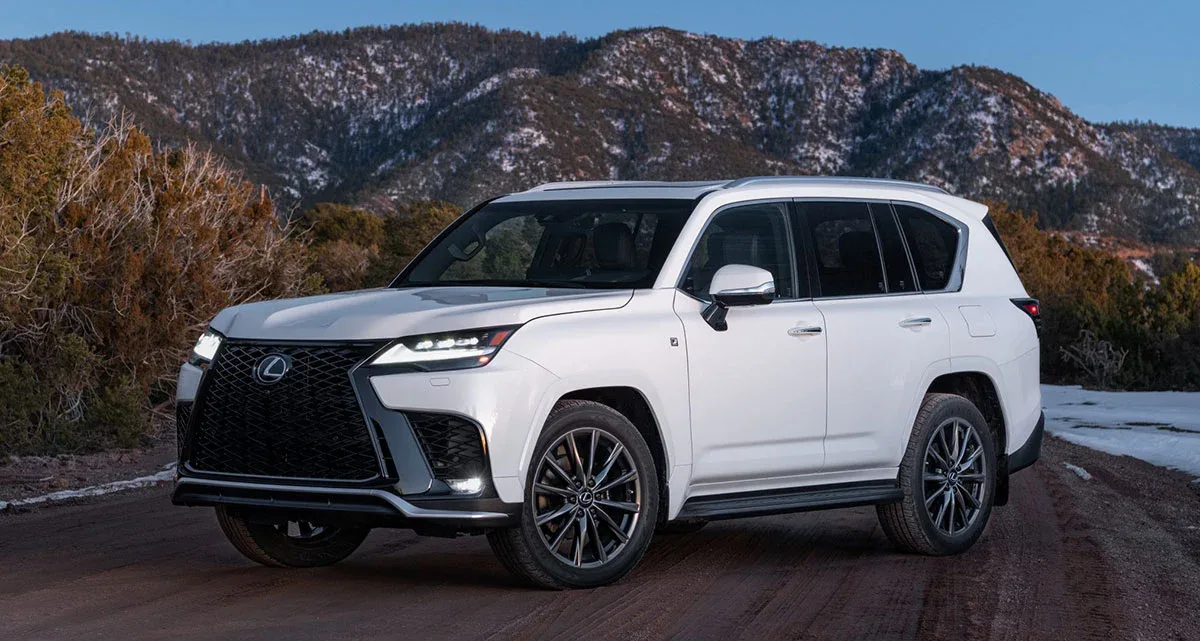 Lexus LX 700h: Revolutionizing Luxury and Eco-Friendly SUV Standards