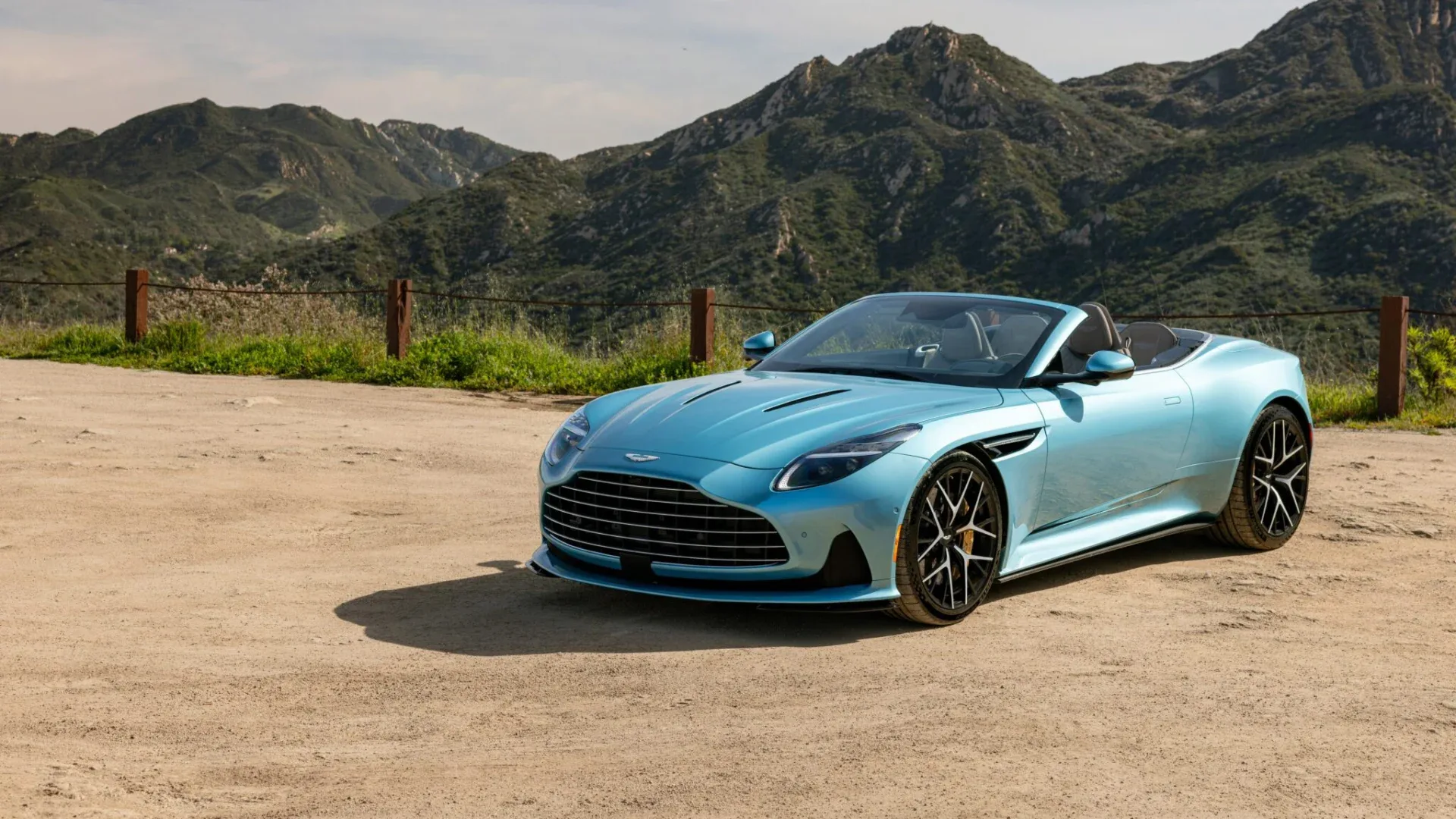 Aston Martin DB12 Volante: The Pinnacle of Automotive Versatility