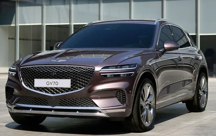 Genesis GV70: Leading the 2025 Luxury Off-Road SUV Charge