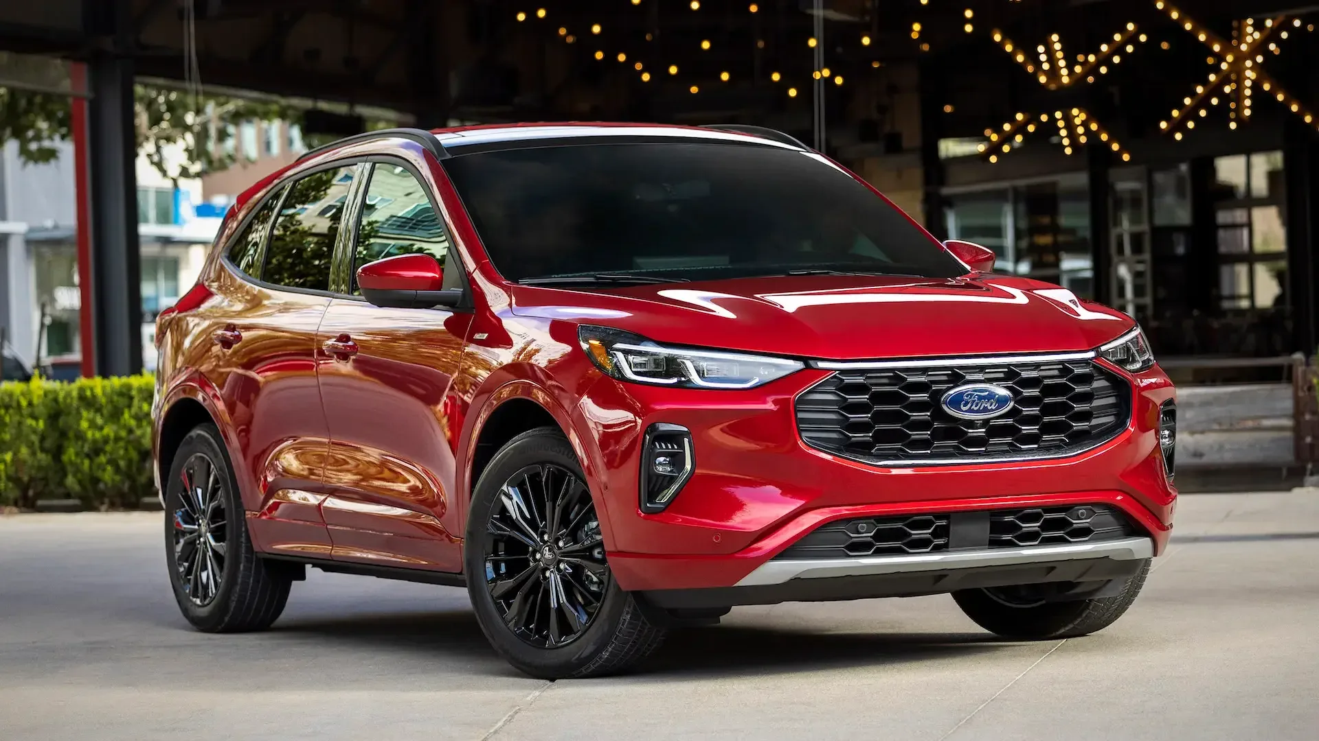 2024 Ford Escape Hybrid: Balancing Innovation and Reliability