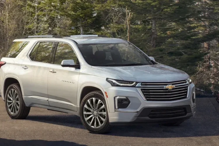 2025 Chevrolet Traverse RS Redefines Luxury and Performance in SUVs