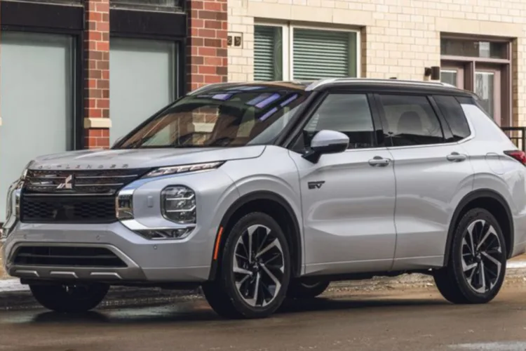 2025 Mitsubishi Outlander review exploring design performance and technology