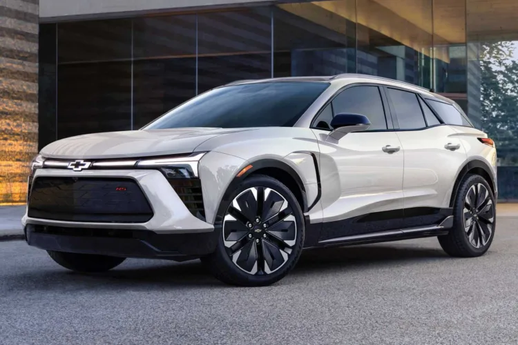 2025 Chevrolet Blazer EV RS review practical electric SUV with bold design and strong performance