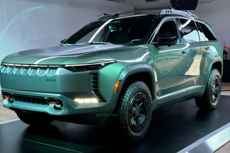 2024 Jeep Wagoneer S leads Jeep into the luxury electric SUV market