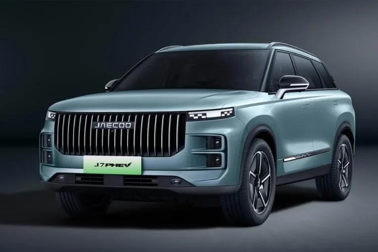 Jaecoo J7 Summit SHS Plug-in Hybrid review exploring design performance and value in the hybrid SUV market