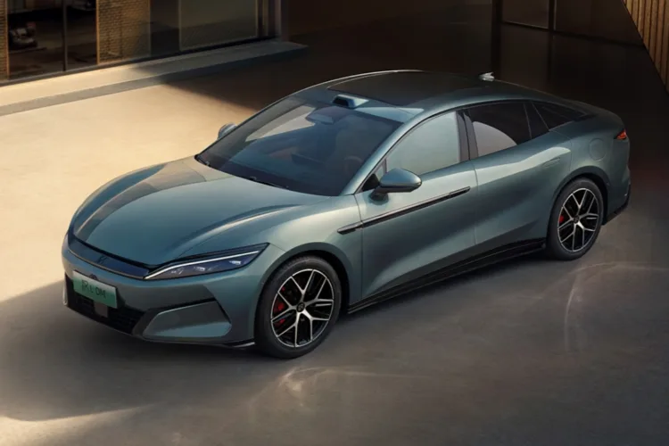 2025 BYD Han L DM-i plug-in hybrid redefines range and value in global market