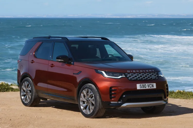 2026 Land Rover Discovery review luxury SUV features performance and pricing guide