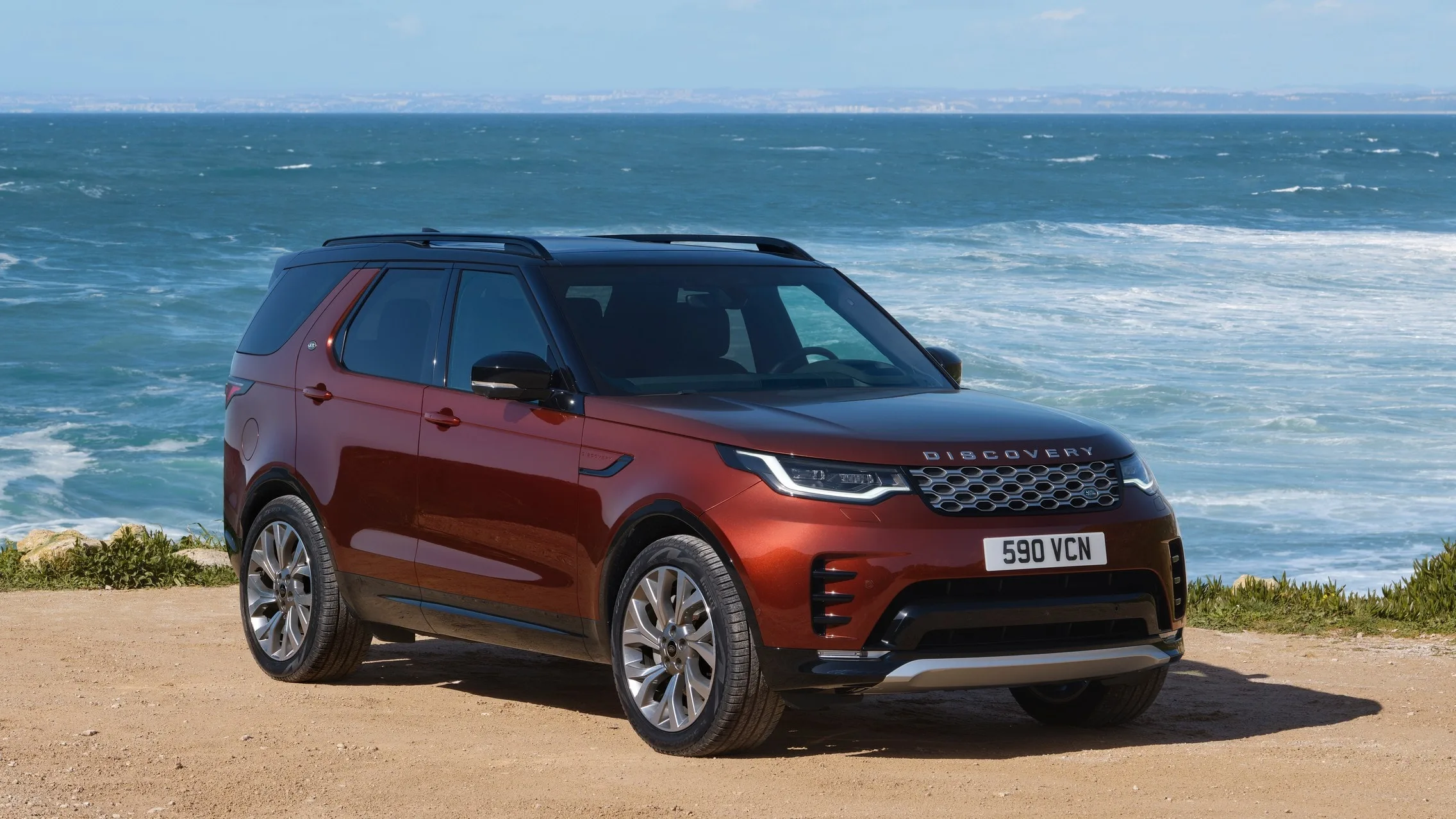 2026 Land Rover Discovery review luxury SUV features performance and pricing guide