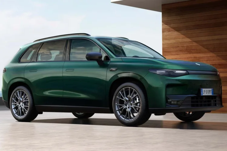 Leapmotor C10 Ultra Hybrid review fuel efficiency performance and design