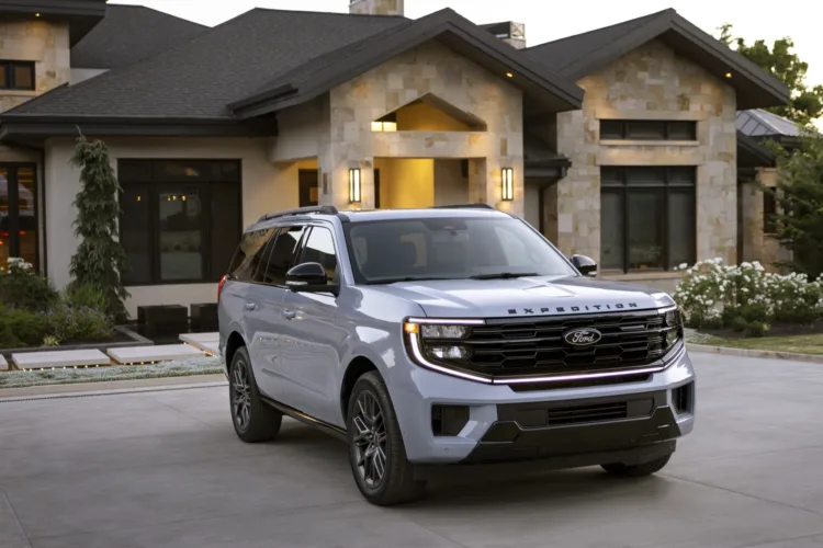 2025 Ford Expedition Platinum review of features performance and luxury SUV upgrades