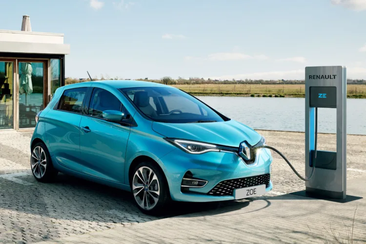 Renault ZOE R135 review the ultimate urban electric car for daily driving